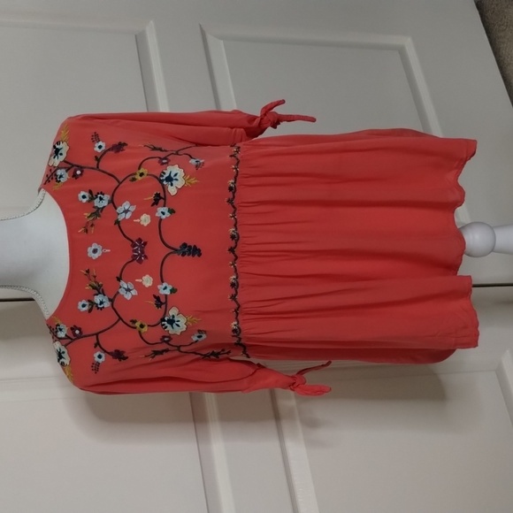 Jodifl coral floral embroidered high waisted flowy blouse size small - Picture 1 of 12